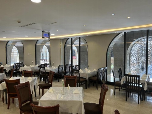 Al Ansar Golden Tulip image 3